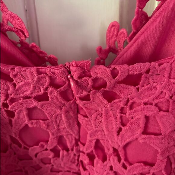 🎁3/$30🎁 Elegant Party Hard Pink Lace Dress - Picture 3 of 4